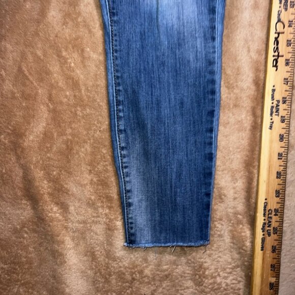 Signature by Levi Strauss & Co. Women 8 Blue High Rise Ankle Skinny Leg (O) - Picture 3 of 10